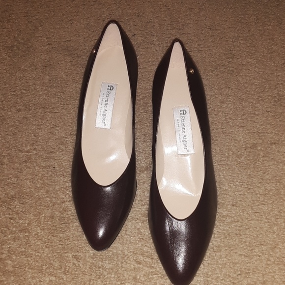 Etienne  aigner - Picture 1 of 5